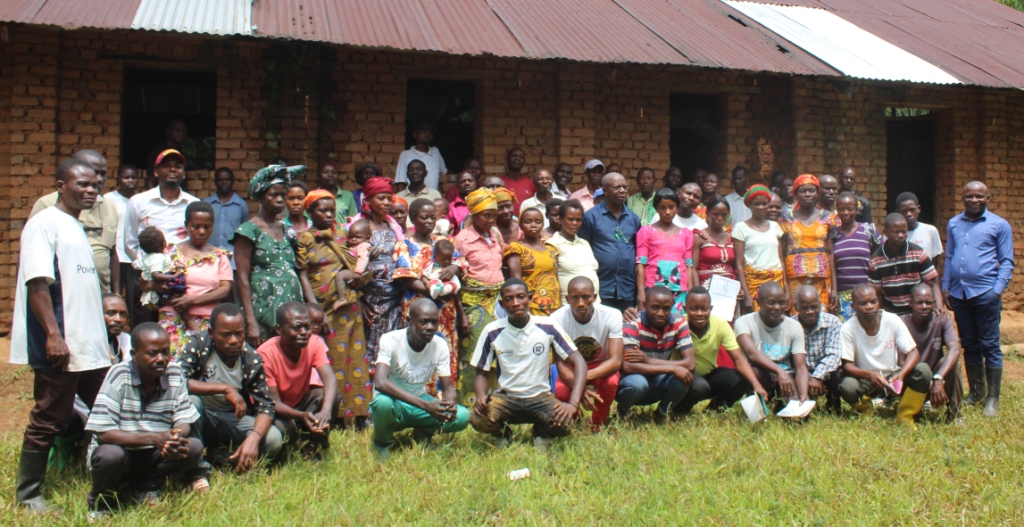 Participants à l'Assemblée Communautaire de la CFCL Banisamasi.JPG